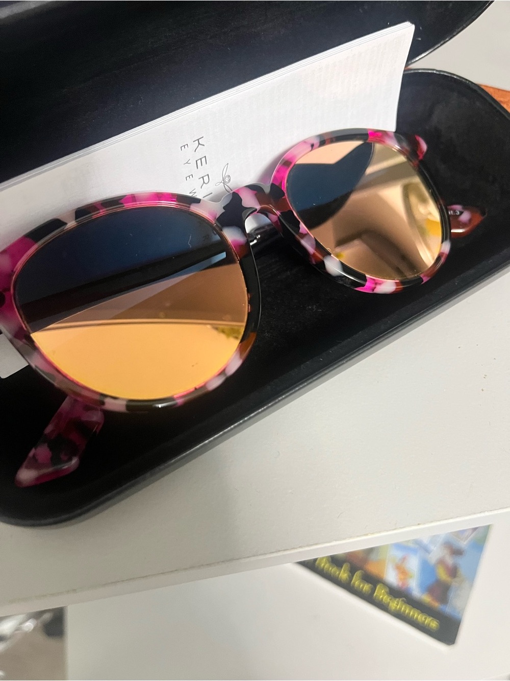 Alexander McQueen sunnies - Picture 3 of 5